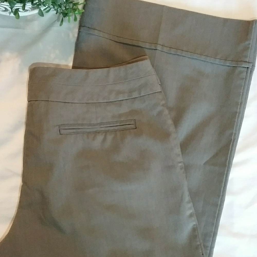 Ally B Pants EUC - Picture 2 of 4